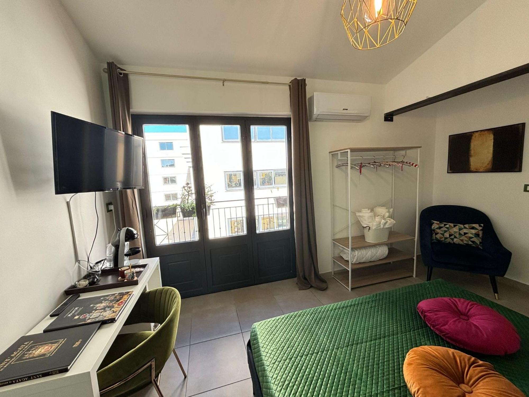 Rooftop53 Catania-Fontanarossai nemzetközi repülőtér Kültér fotó